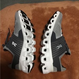 Brand new ON cloudswift 2